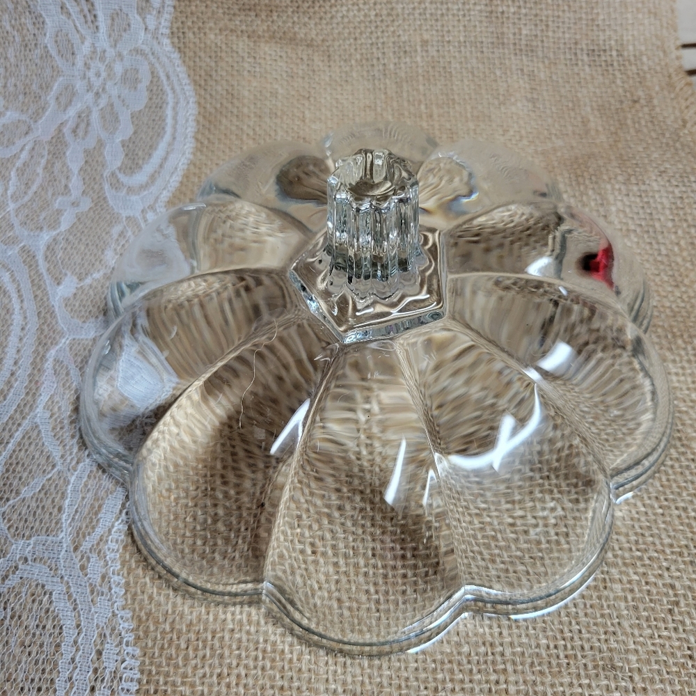 Glass pumpkin candy bowl - Picture 4 of 5
